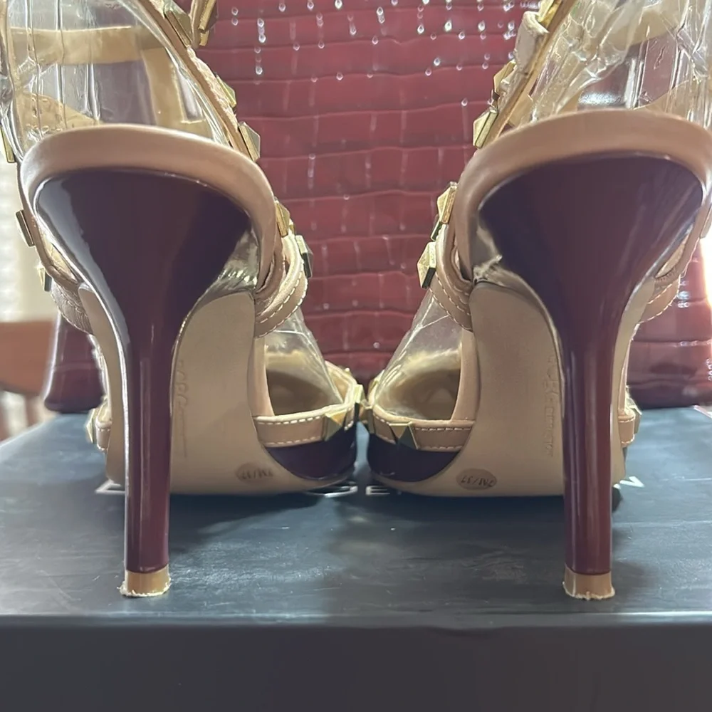 BCBGeneration Heels S-7 and Clutch - Picture 4 of 13